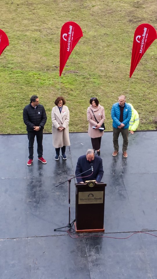 Con un emotivo acto se inauguró este domingo el Paseo de los Vascos