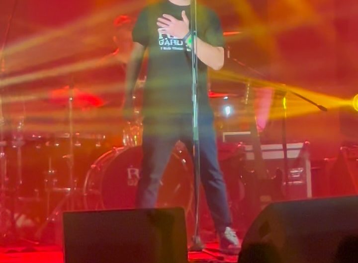 Rey Garufa en el en vivo en el Club excursionista