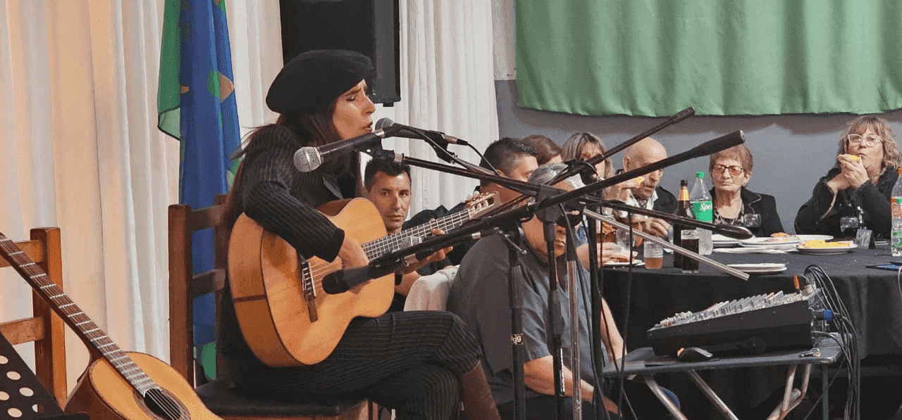 Karen Arranz deslumbró en la Peña de Norte a Sur en Tandil