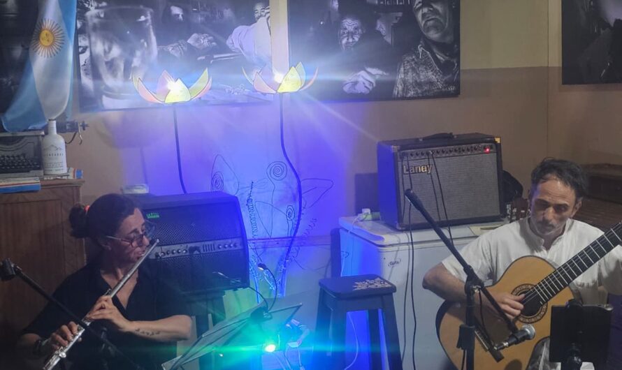 Peinando Tangos» en el Bar de Adela